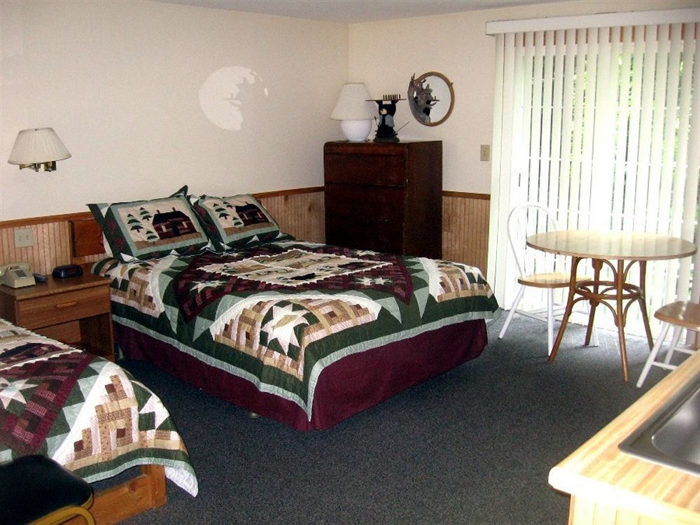 Bear Tree Lodge Meredith Room photo
