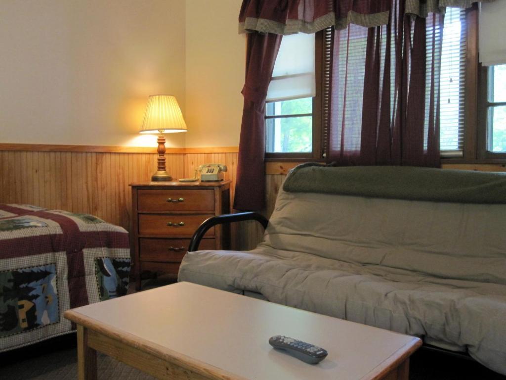 Bear Tree Lodge Meredith Room photo